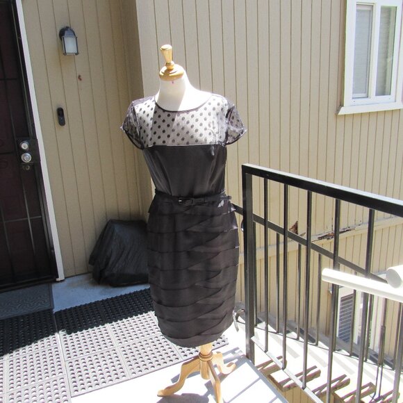 #76. NEW WOMEN'S BLACK SATIN & LACE EVENING DRESS BY DEBUT (SIZE 12US) - Picture 1 of 4